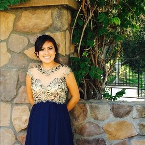 Meet your Posher, Edith